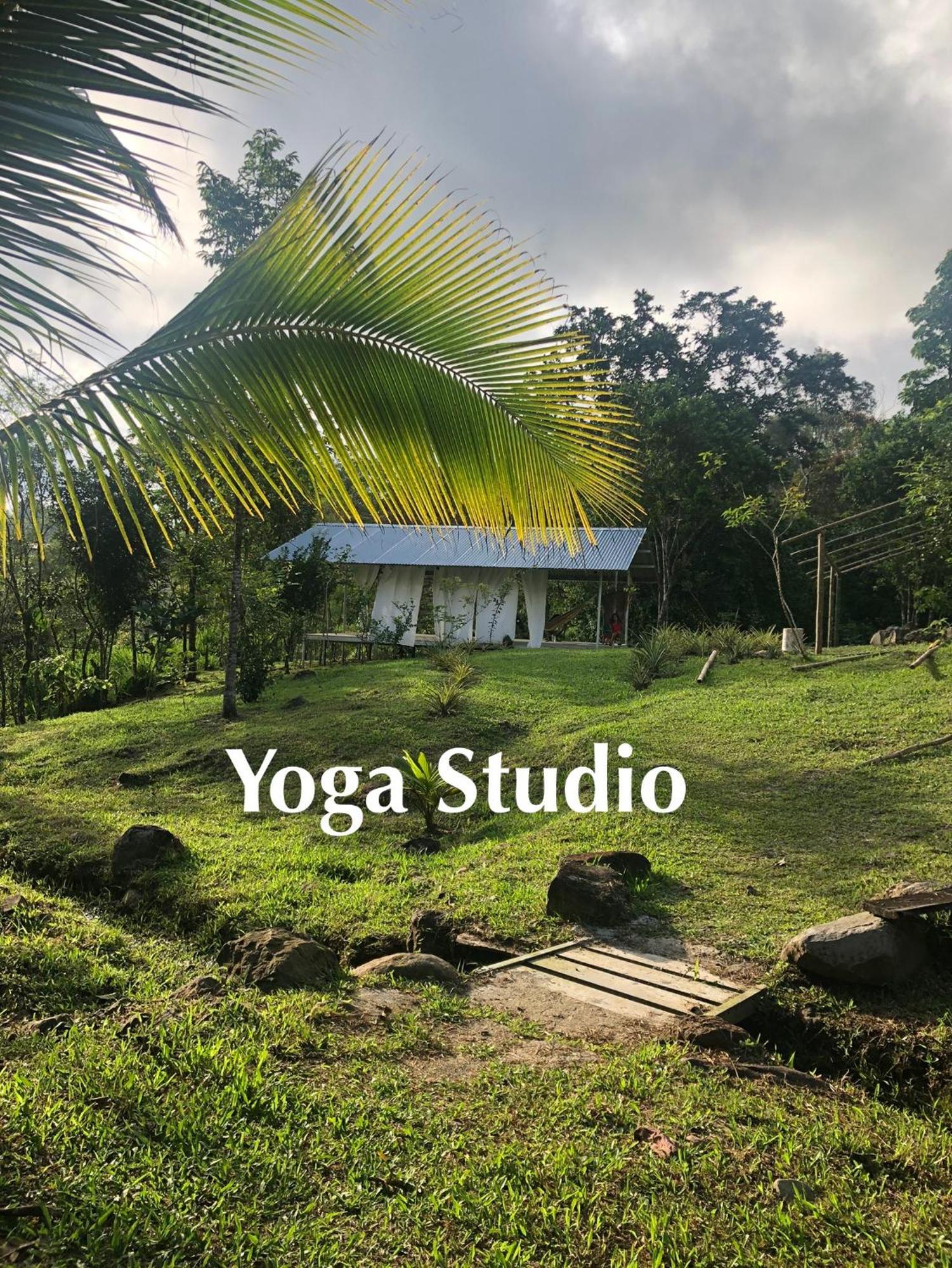 Soursop Hostel Cueta المظهر الخارجي الصورة